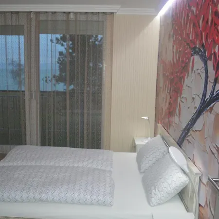 Ezuestpart Granada Koezvetlen Vizparti Premium Apartment *