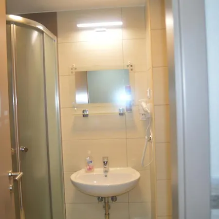 Ezuestpart Granada Koezvetlen Vizparti Premium Siofok